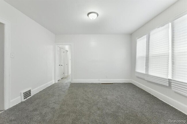 Building Photo - 13601 Northlawn St
