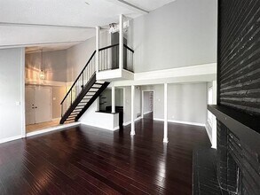 Building Photo - 1301 Grant Dr