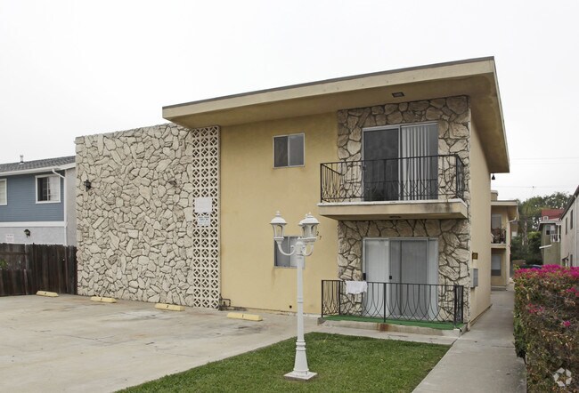 Primary Photo - 4127 Arizona St