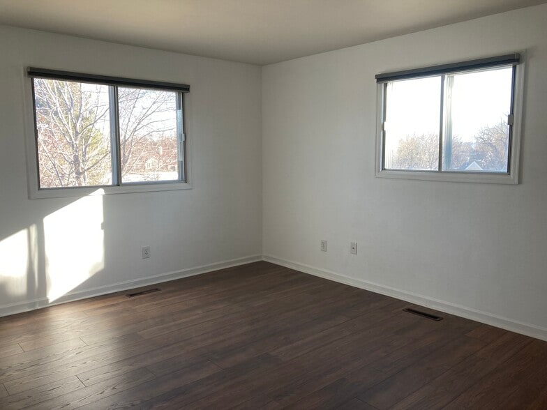 Building Photo - 4676 White Rock Cir