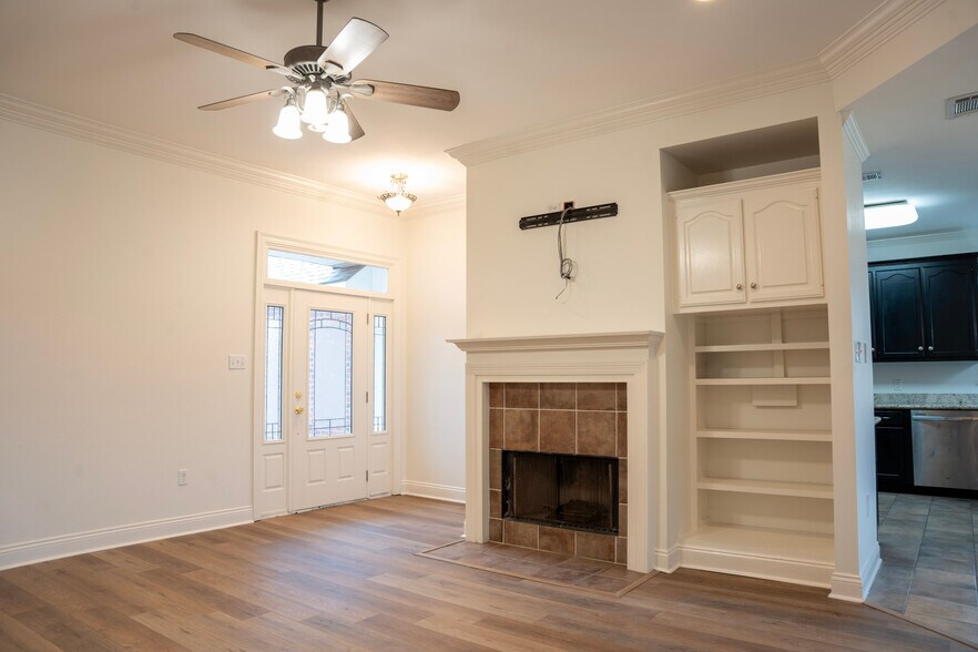 Building Photo - 32769 Faulkner Dr