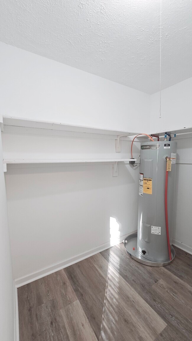 Building Photo - Monetta Apartments