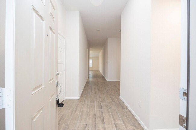 Building Photo - 105 Corcovado Ave