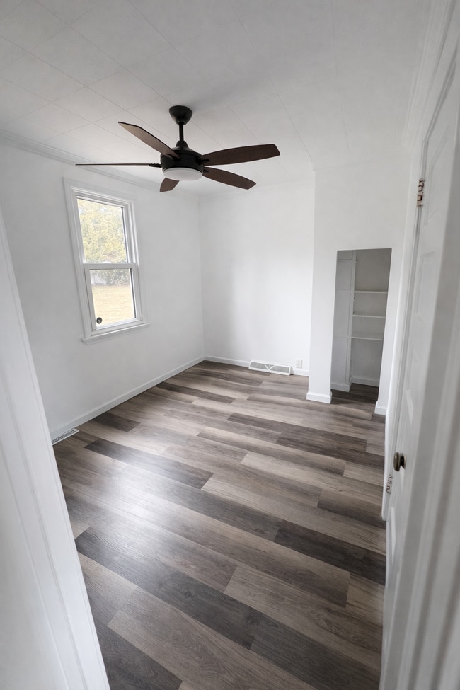 Building Photo - 56 Shady Ln