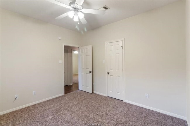 Building Photo - 4709 Shoal Creek Dr