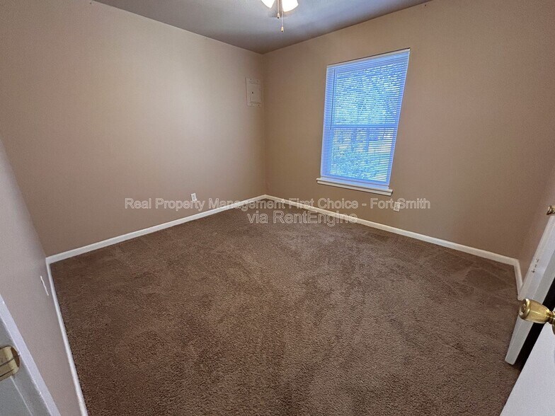 Building Photo - 2301 S V St