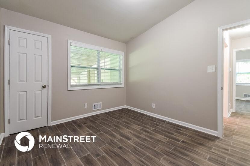 Building Photo - 3476 Tulip Dr