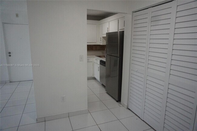 Building Photo - 8311 SW 142nd Ave