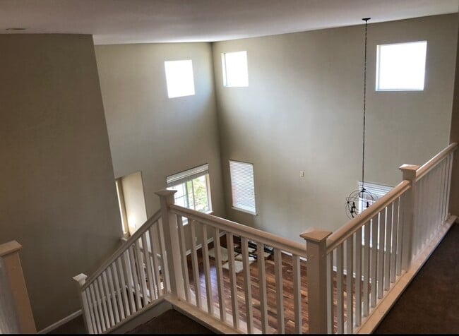 Building Photo - 554 Watercourse Ln