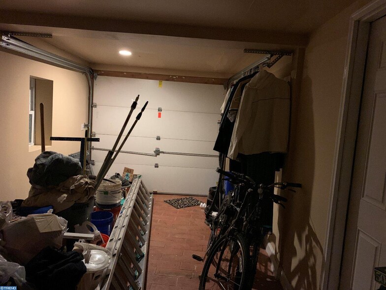 Building Photo - 555 CHESTNUT