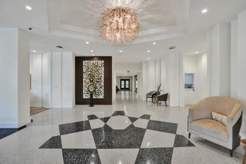 Building Photo - 2000 S Ocean Blvd