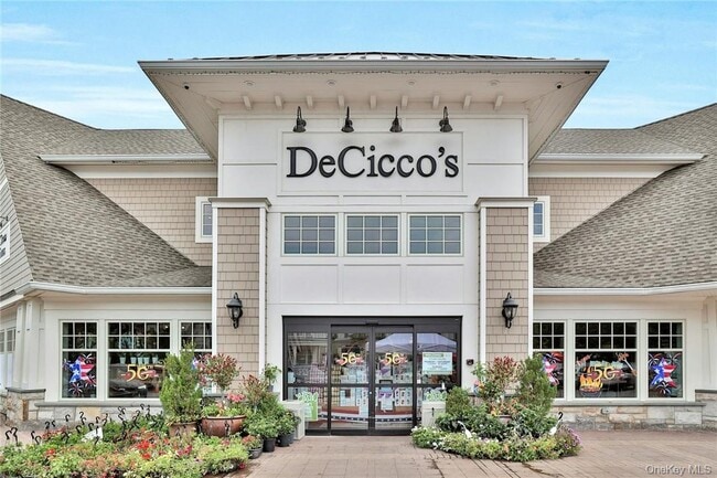 Building Photo - 162 Bedford Rd