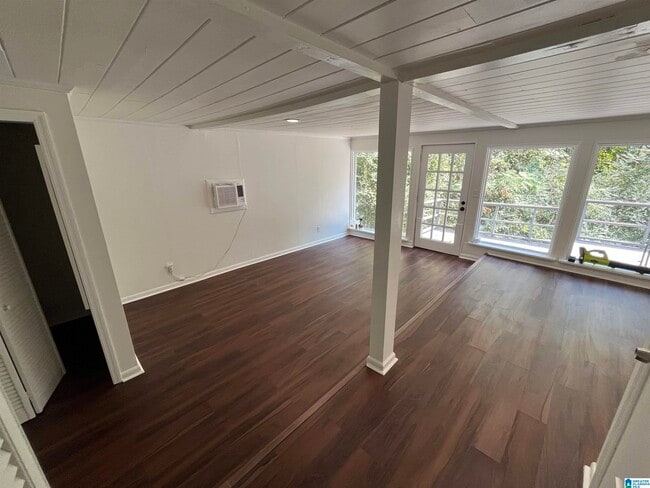 Building Photo - 3637 Elmore Dr