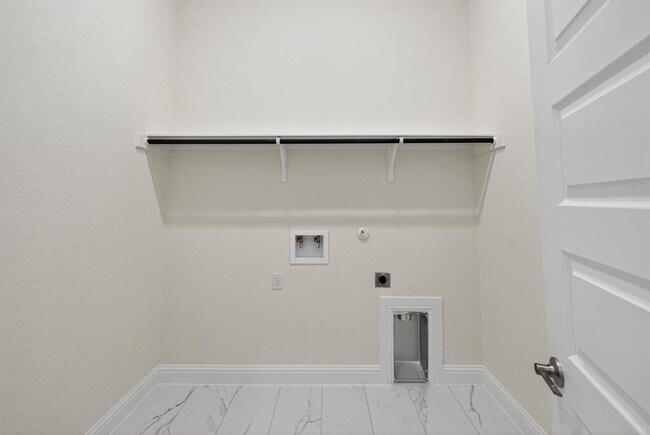 Building Photo - 2710 Wilson St