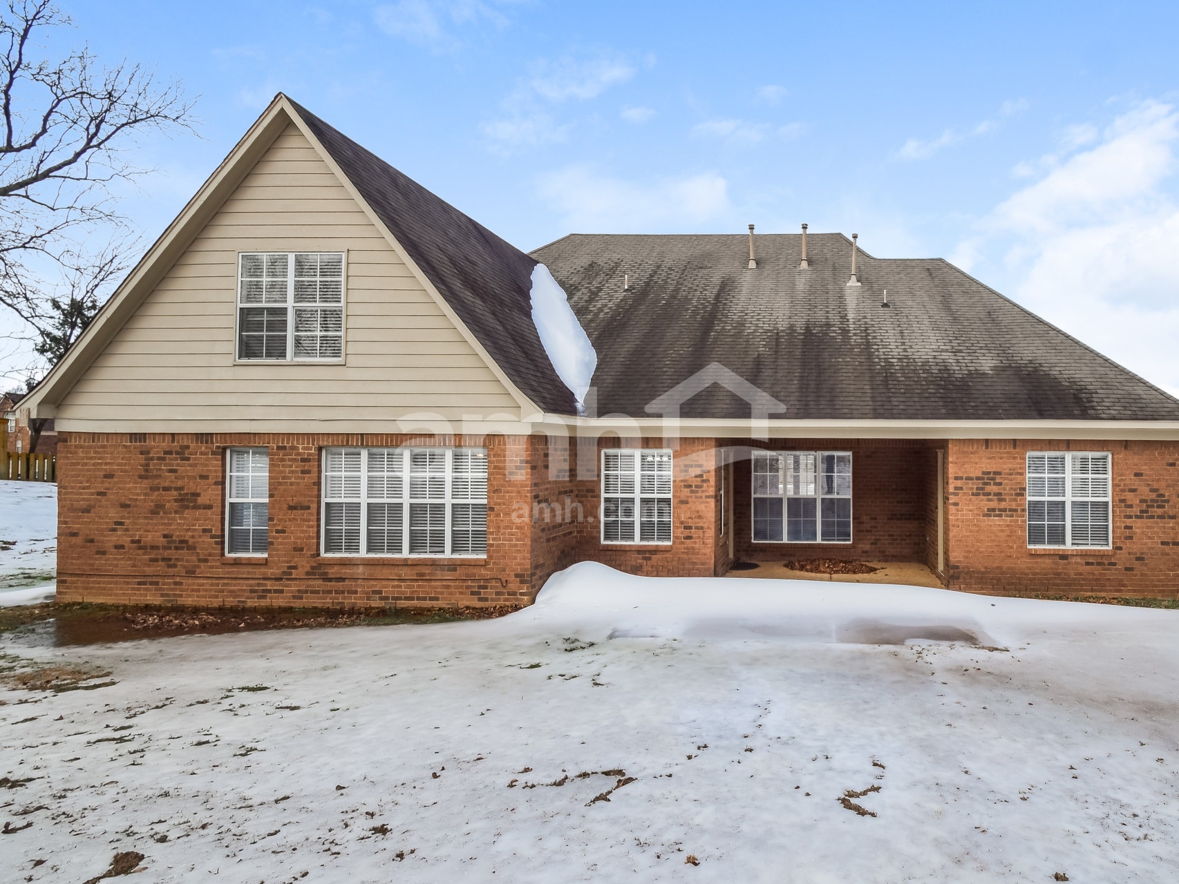 Building Photo - 8638 Wilderness Tr