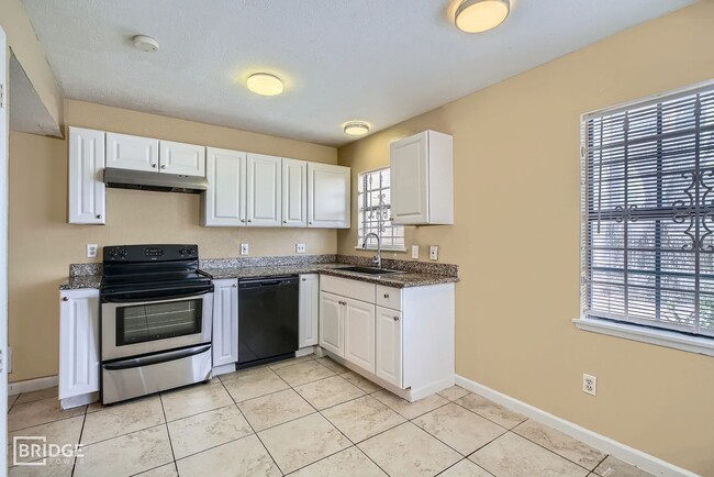 Building Photo - 5714 Mackmiller Dr