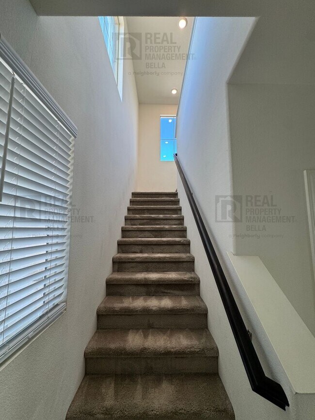 Building Photo - Spacious Menifee Home with Open Floor Plan, Walk-In Closets & Covered Patio