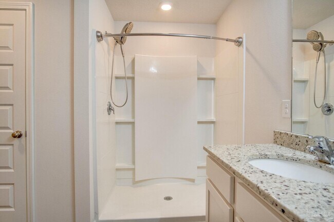 Building Photo - 7328 Lakeside Oak Ct