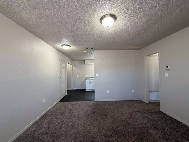 Building Photo - Willow Court Apartments, Unit 204 - 2 Bedroom, 1 Bathroom Apartment Home in Mexia, TX!