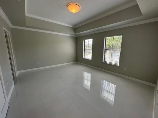 Building Photo - Iconic 2 story corner condo at the Terraces of Celebration. Completely renovated 2 Bedroom, 2 Bat...