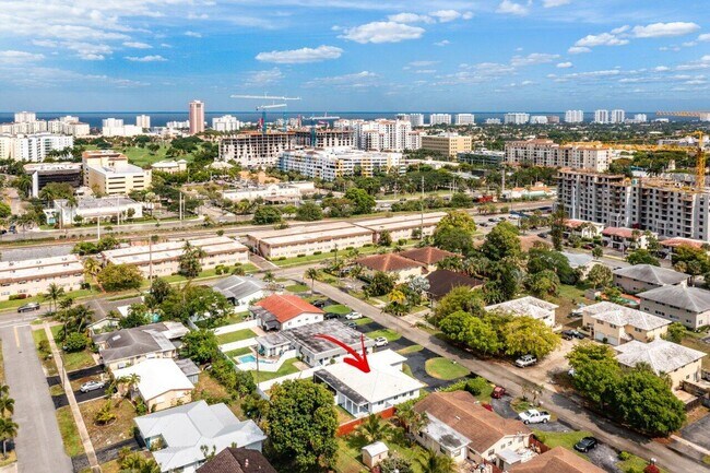 Building Photo - 245 SW 6th St