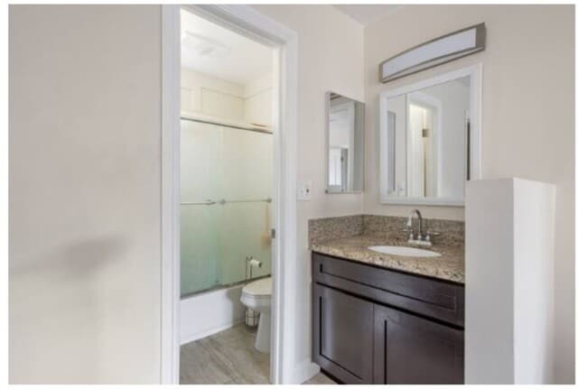 Building Photo - For Rent: Modern 2-Bedroom, 2-Bath Townhouse Apartment