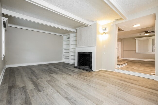 Building Photo - 1221 Azalea Ct