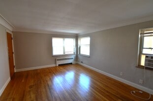 Building Photo - 1623 Section Rd