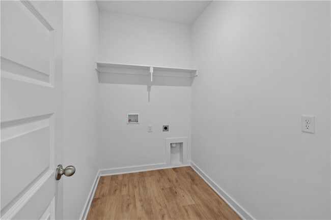 Building Photo - 4670 W Aurora St