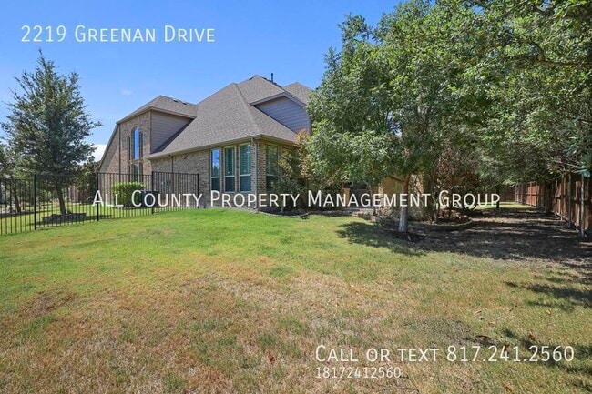Building Photo - 2219 Greenan Dr