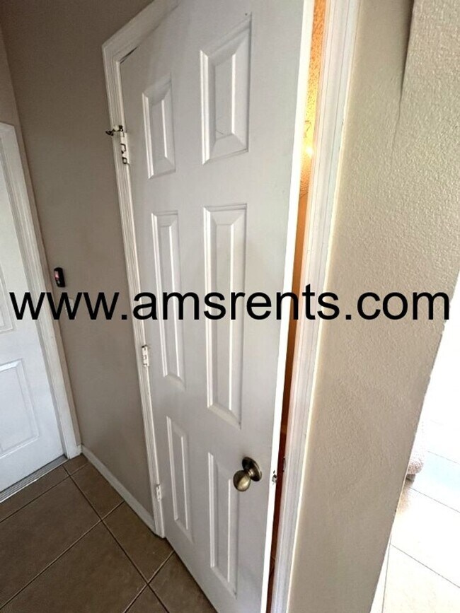 Building Photo - 2404 Condado Ct