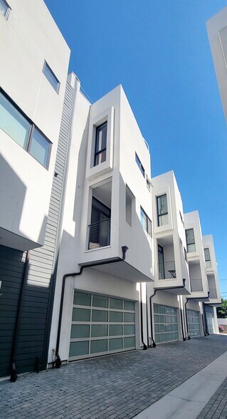 Building Photo - 3302 Aria Ln