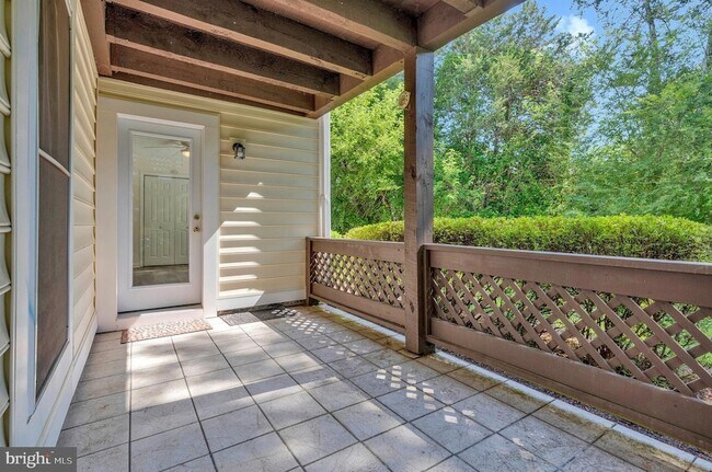 Building Photo - 10070 Oakton Terrace Rd