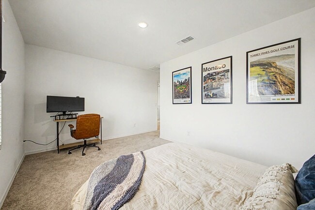Building Photo - 7598 W Smoketree Dr
