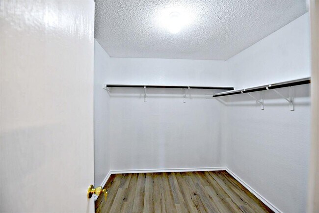 Building Photo - 511 Cripple Creek Rd