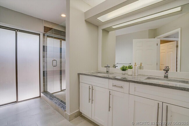 Building Photo - 13834 Geranium Pl