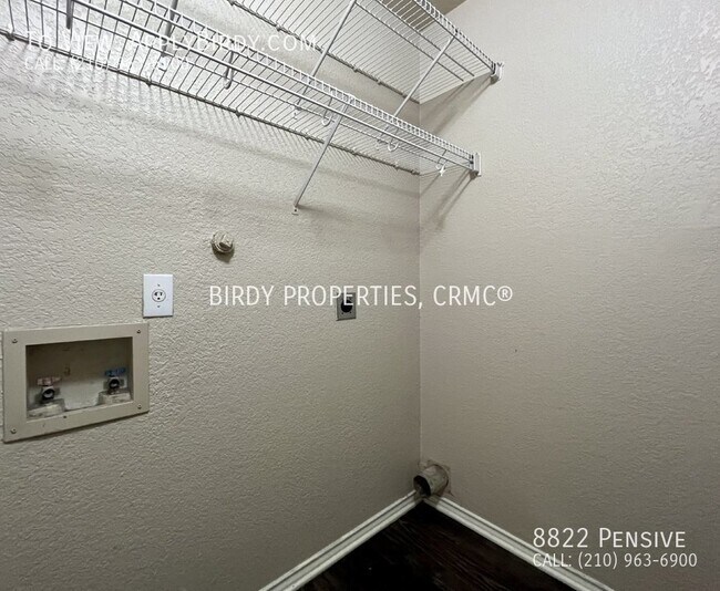 Building Photo - **3 Bed, 2 Bath Located in Converse, Tx**
