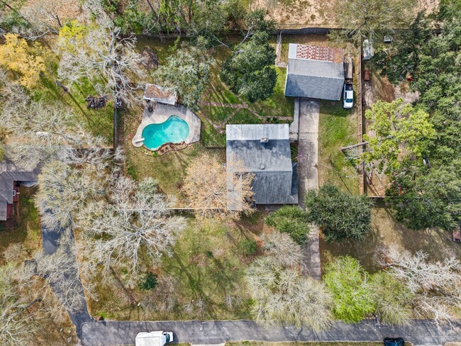 Building Photo - 23864 White Oak Ct