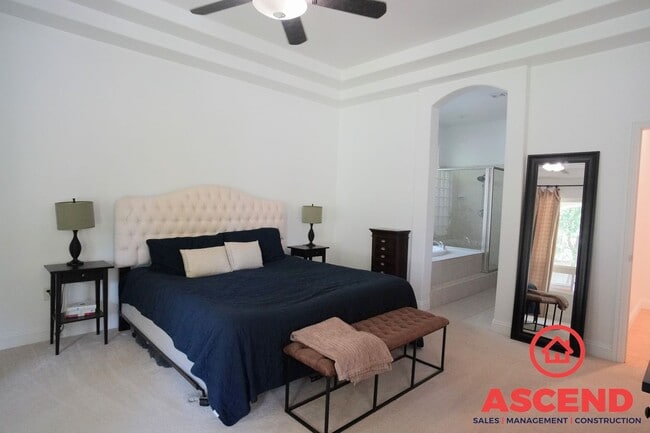 Building Photo - Elegant 3BD/2BA Home with Office Space in Bakersfield's Desirable 93312 — HOA Community, Gardener...