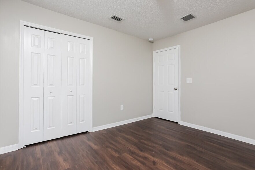 Building Photo - 4710 Marsh Harbor Dr