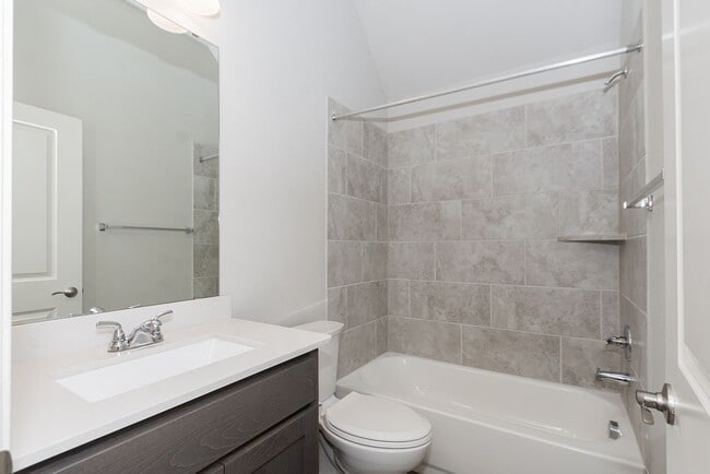 Building Photo - 12607 Pine Savannah Ln