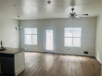 Building Photo - 2021 town home with garage and central air