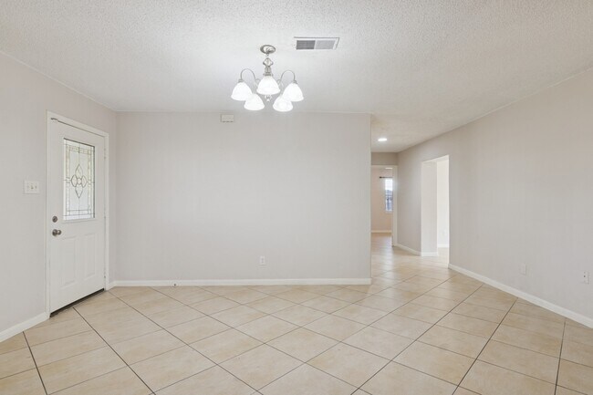 Building Photo - 1861 Dolphin Dr