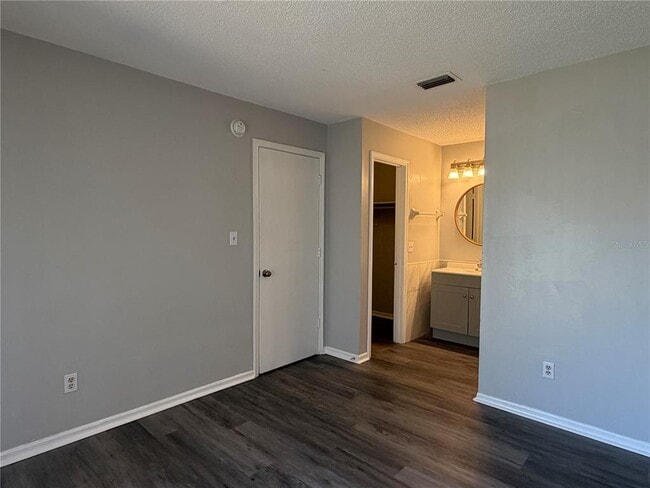 Building Photo - 1215 Ravida Cir