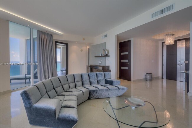 Building Photo - 18101 Collins Ave