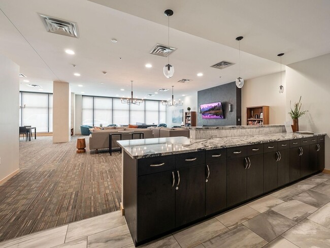 Building Photo - 740 Portland Ave