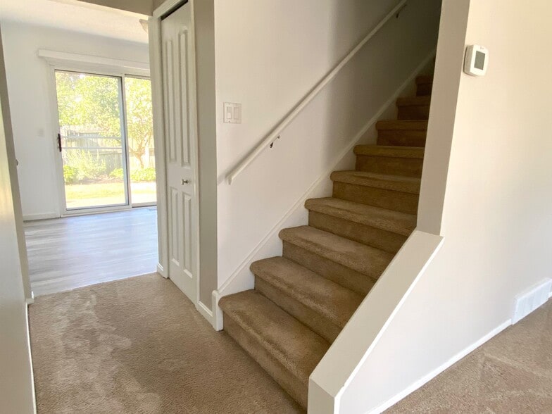 Hall/Coat Closet/Stairs - 7187 Hart St