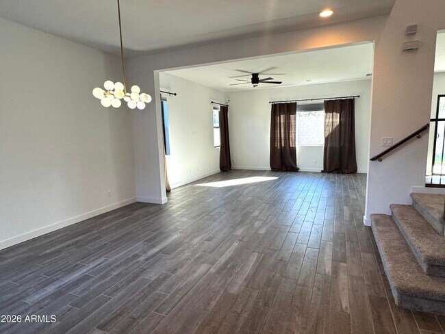 Building Photo - 821 E Monte Wy