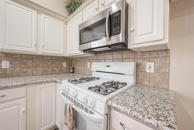 Building Photo - 8923 Aber Trail Ct