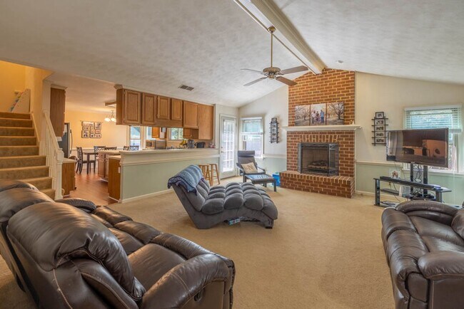 Building Photo - 917 Fox Ridge Trail